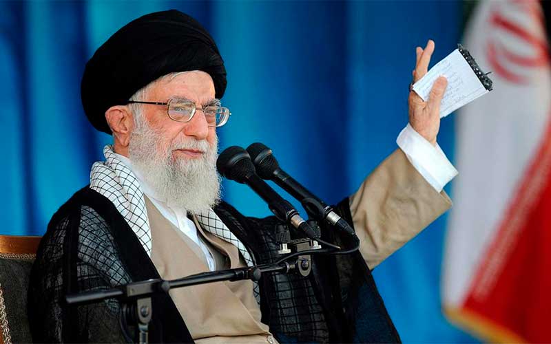 Líder supremo do Irã descarta diálogo com o governo americano