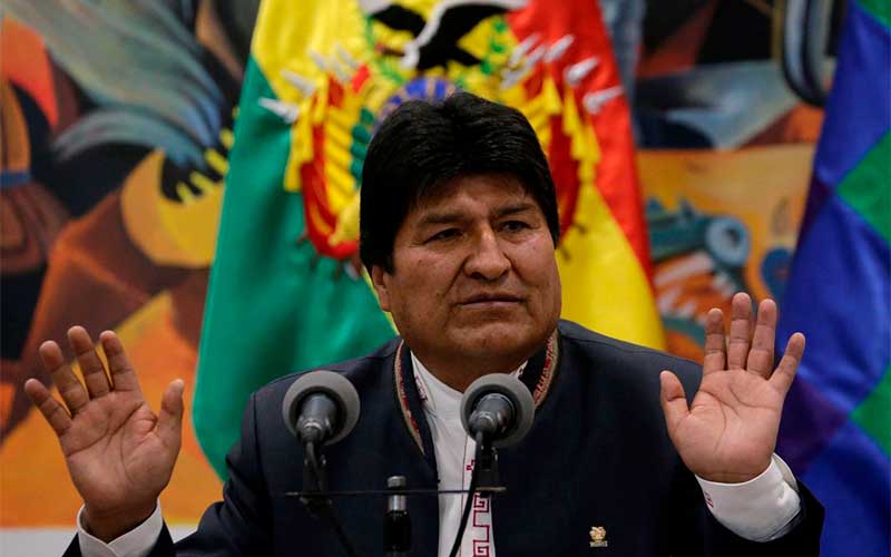 Após renúncia de Morales, Bolívia tem vazio de poder