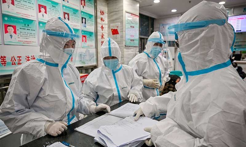 Casos de infecção por novo coronavírus passam de 2.700 na China