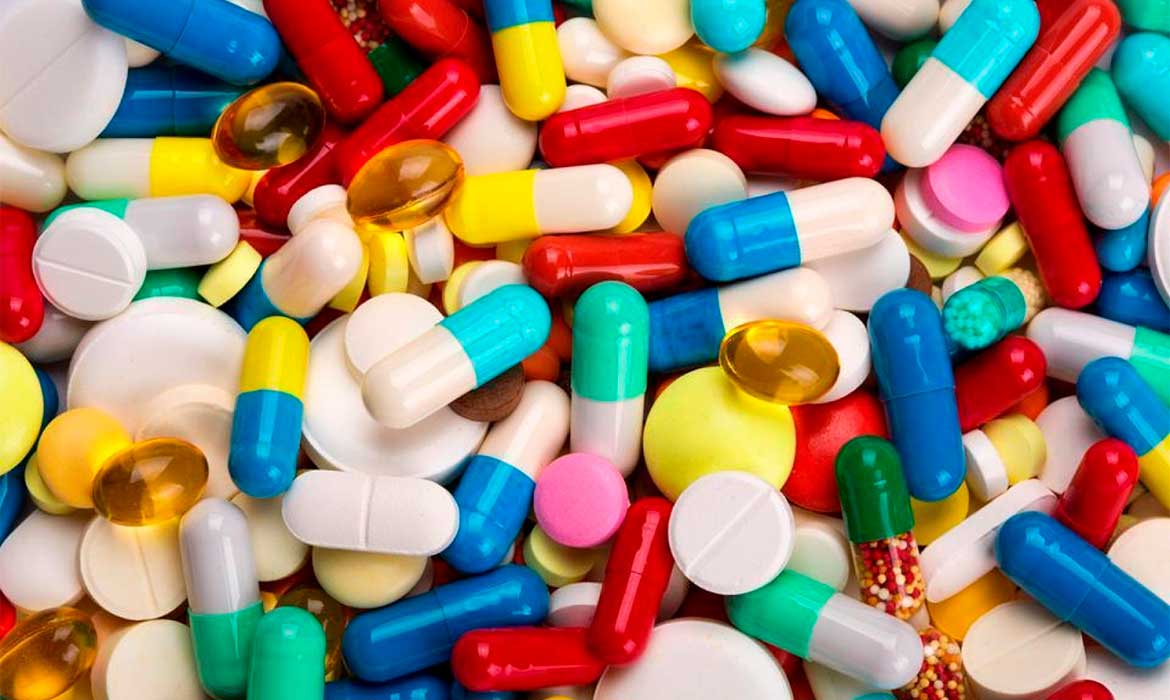 Covid-19: farmacêuticas levam multa por vender remédio acima do preço