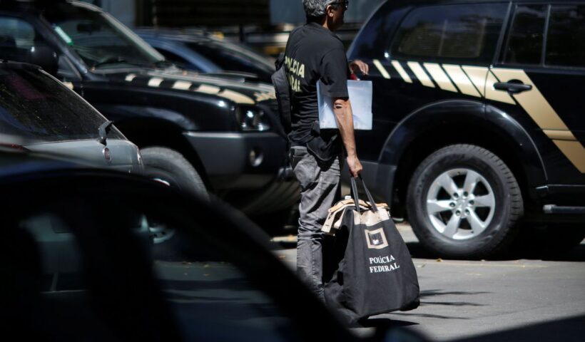Polícia Federal faz operação contra fraude no auxílio emergencial