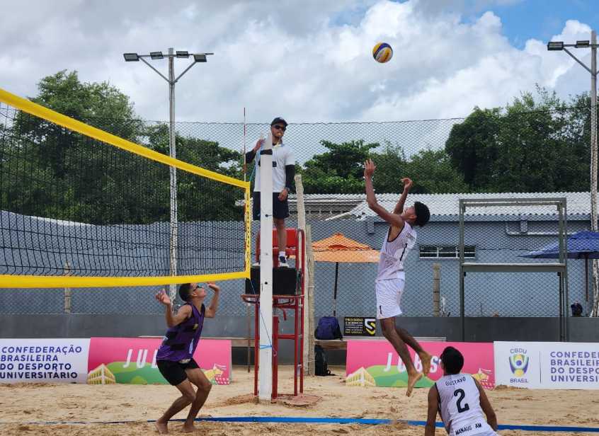 Dupla feminina do Brasil garante vaga na semifinal do tênis