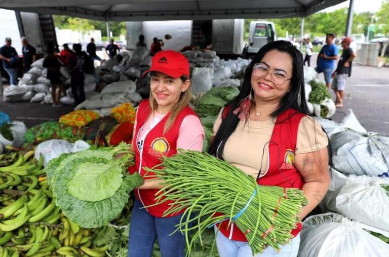 Em Manaus, Governo do Amazonas entrega mais de 35,6 toneladas de alimentos a instituições socioassistenciais