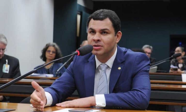 Zona Franca ameaçada: Saullo Vianna pede vistas e adia votação na Câmara de proposta que prevê criação de área de livre comércio em MG