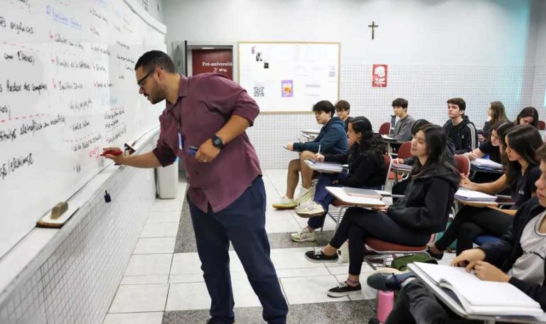 Enem 2024: MEC disponibiliza gabaritos e cadernos de questões