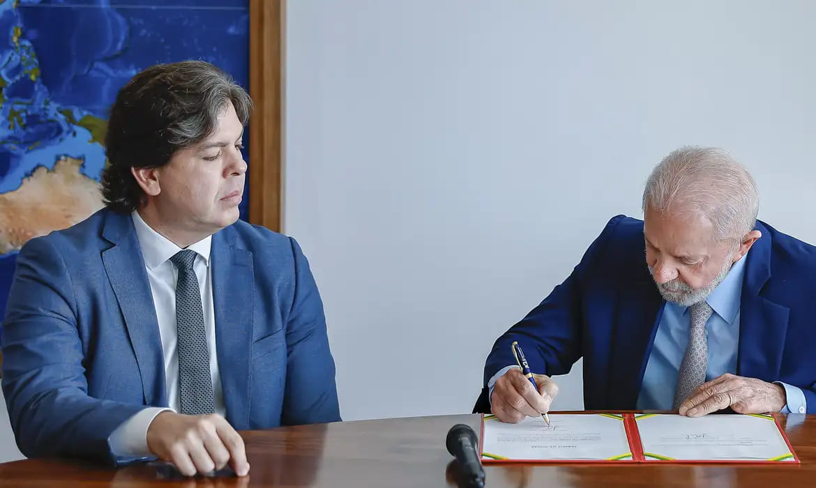 Presidente da Telebrás toma posse