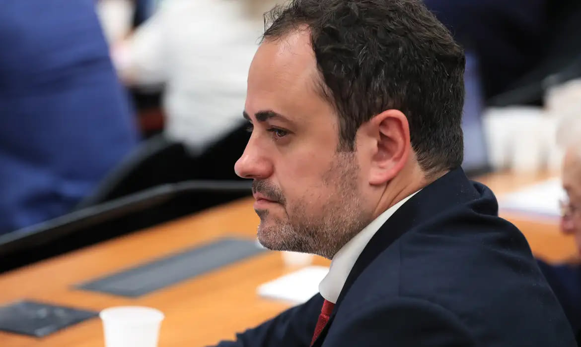 CCJ: relator nega recurso de Glauber